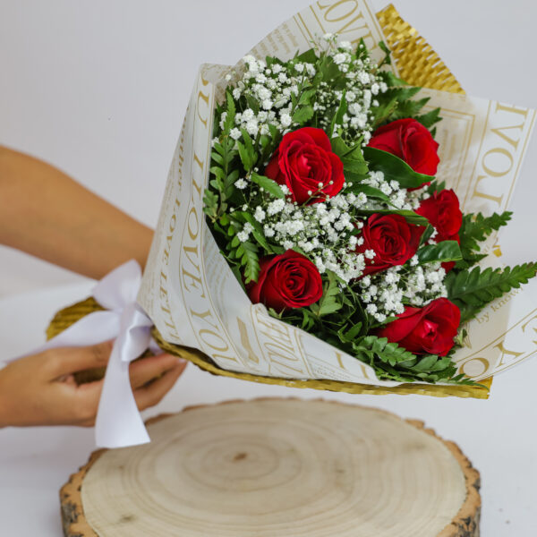 Buquê Rosas Nacionais - 6 Unidades